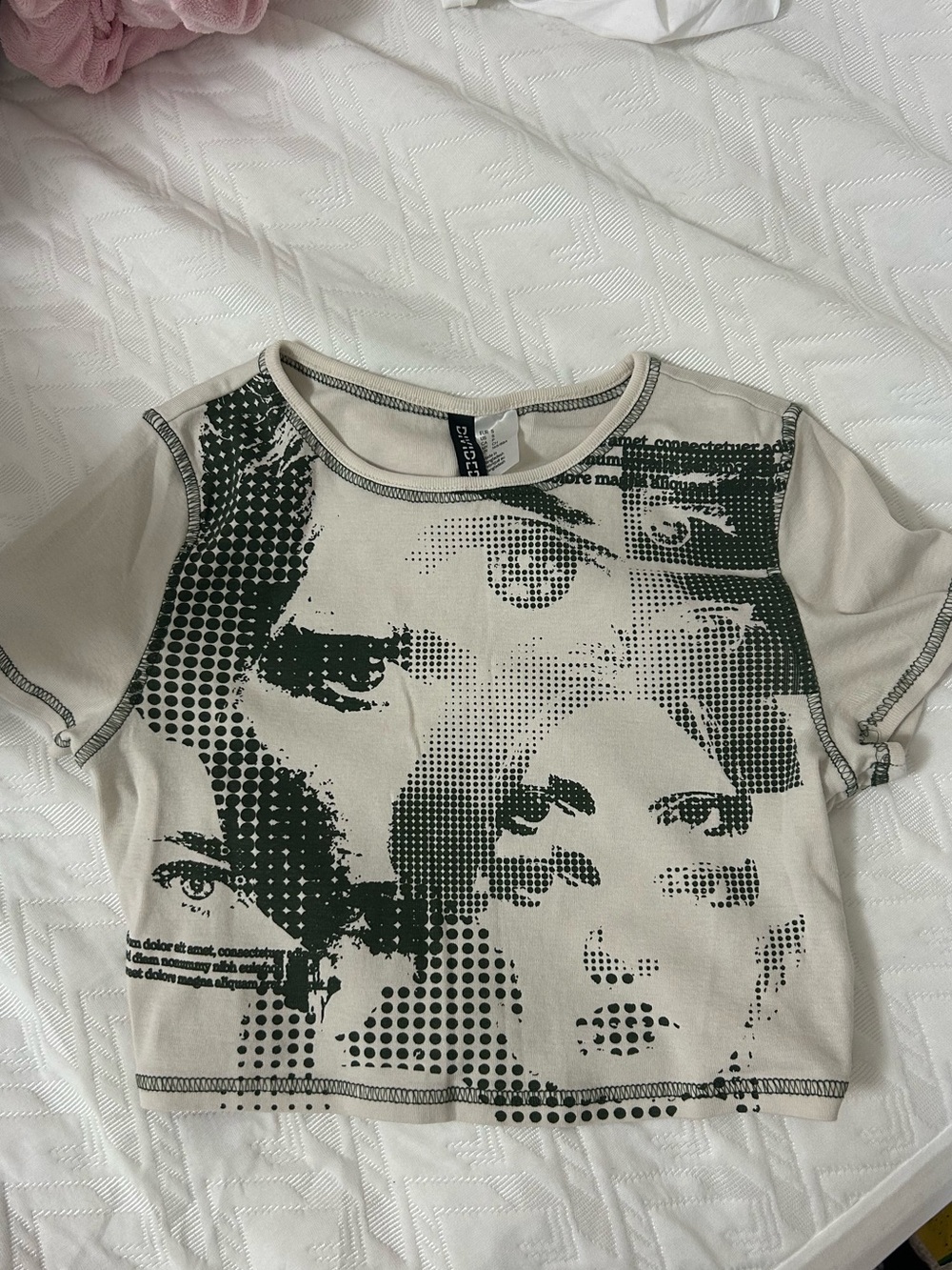 Divided Beige Crop Tee with Dark Green Face Print